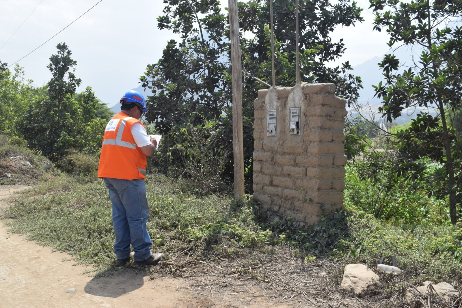 Trujillo: Hidrandina apoyará con reubicación de líneas eléctricas de obras en quebradas