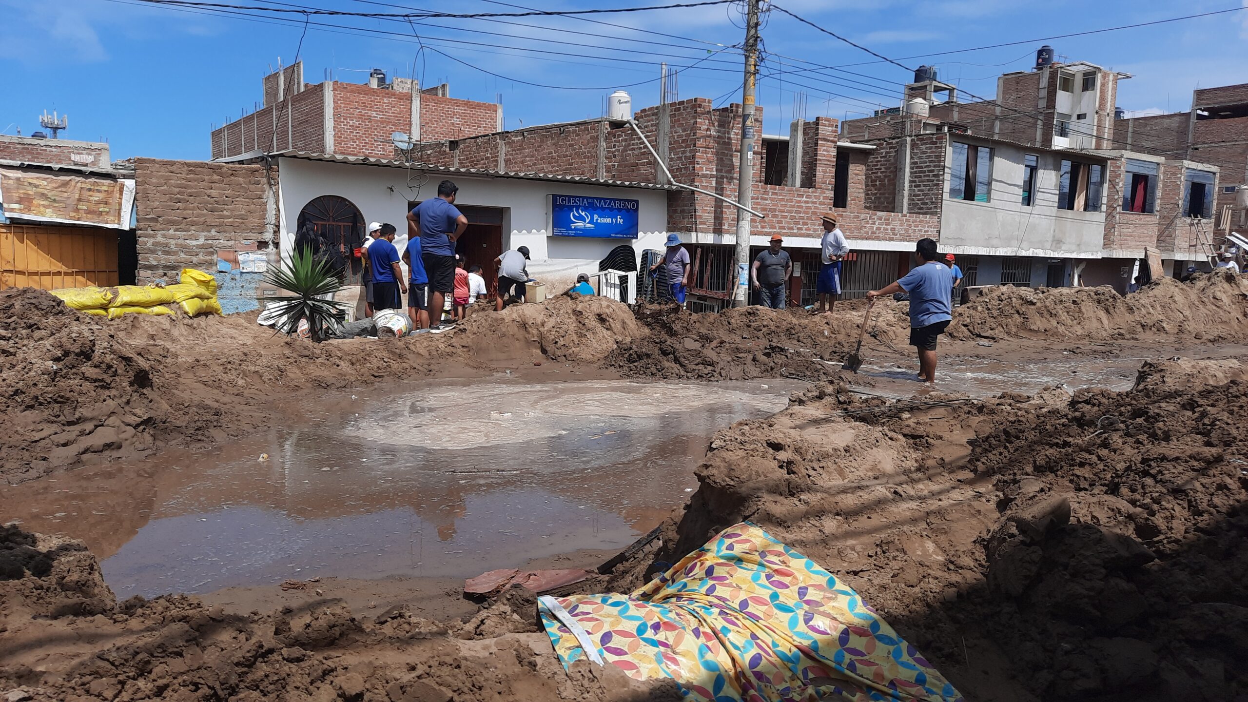 ¿Qué implica elevar a nivel 5 la emergencia en Perú como lo plantea la Defensoría del Pueblo?
