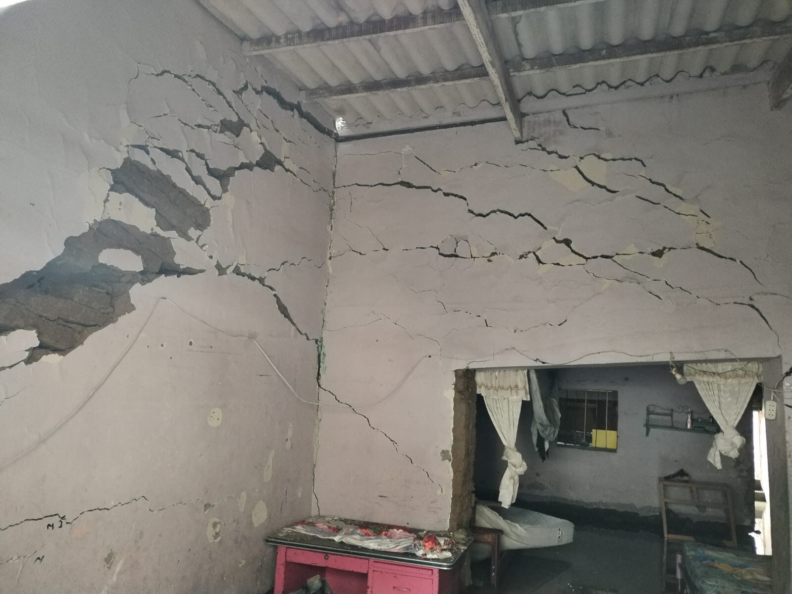 Casas en Trujillo en riesgo de colapsar tras huaico producto de ciclón Yaku