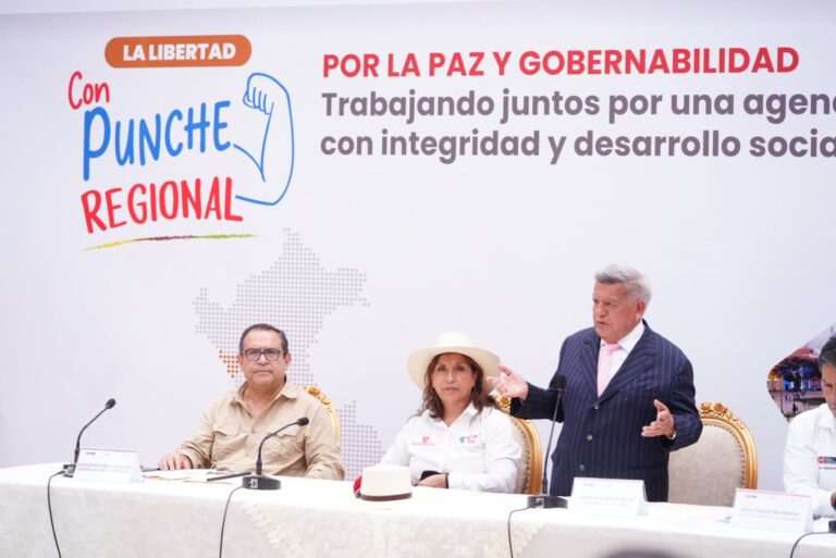 César Acuña: “Dina Boluarte debe quedarse hasta el 2026”