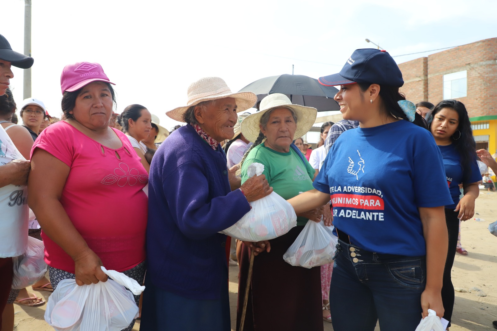 Trujillo: donan más de 10 mil alimentos para damnificados