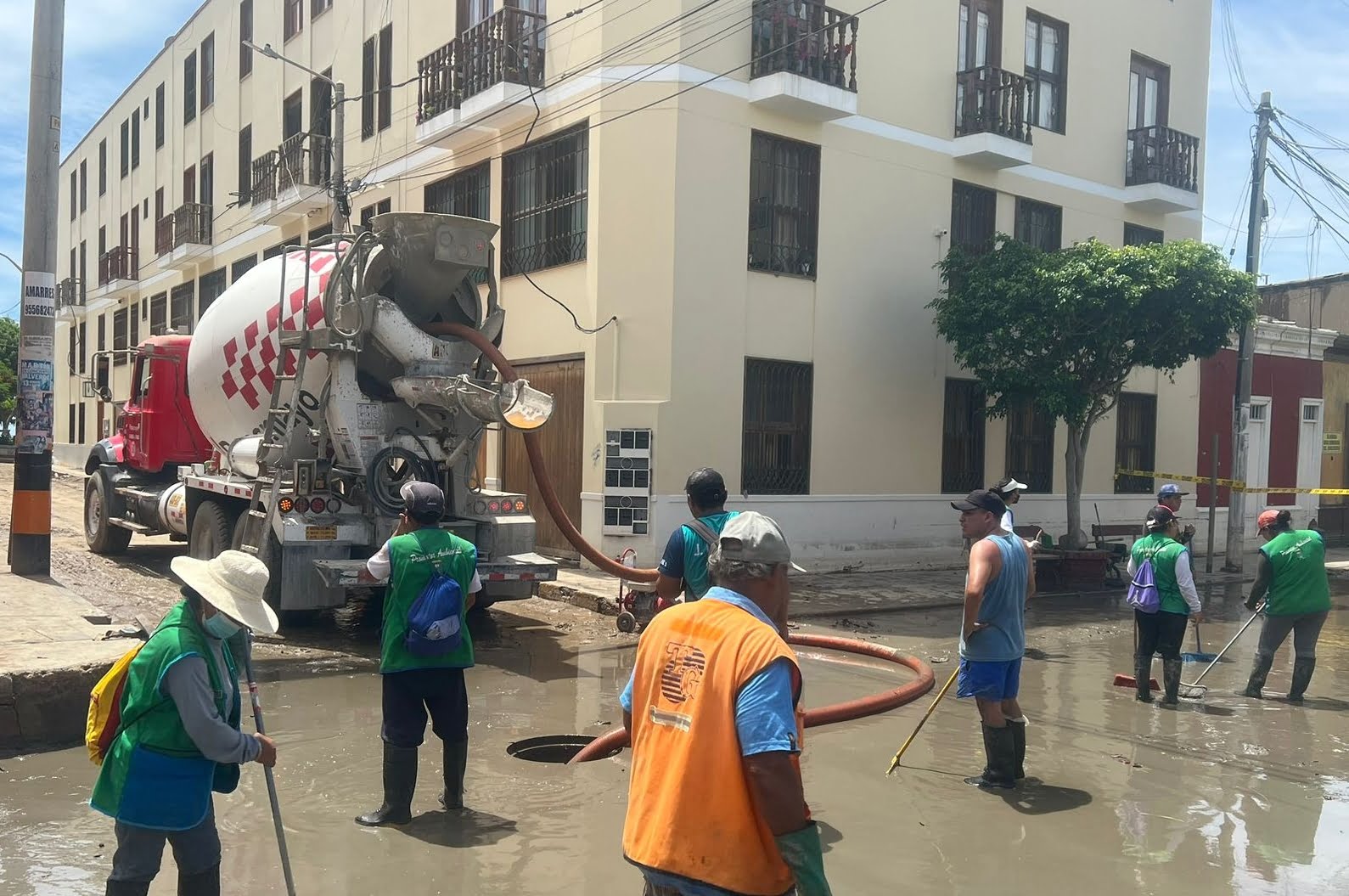 Cementera brinda apoyo en Pacasmayo tras fuertes lluvias
