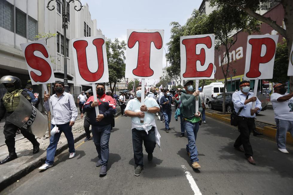 Huelga de docentes es descartada por el Ministro de Educación