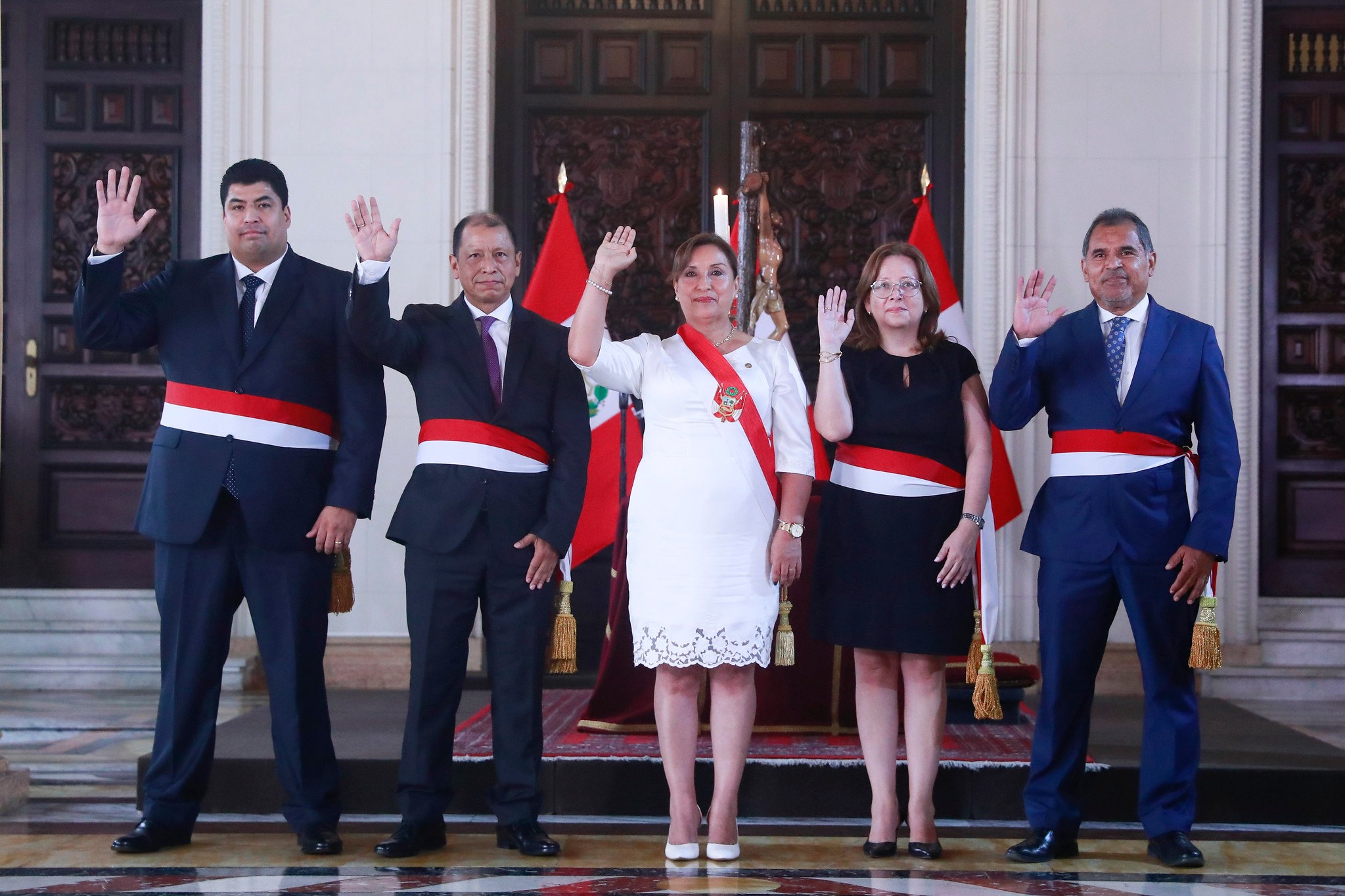 Dina Boluarte juramentó a cuatro nuevos ministros en Educación, Mincetur, Trabajo y Justicia
