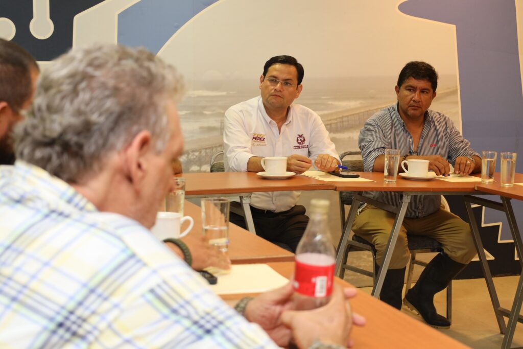 Gobernador de Lambayeque, Jorge Pérez Flores cumple cien días de gestión en medio de la emergencia por las lluvias.
