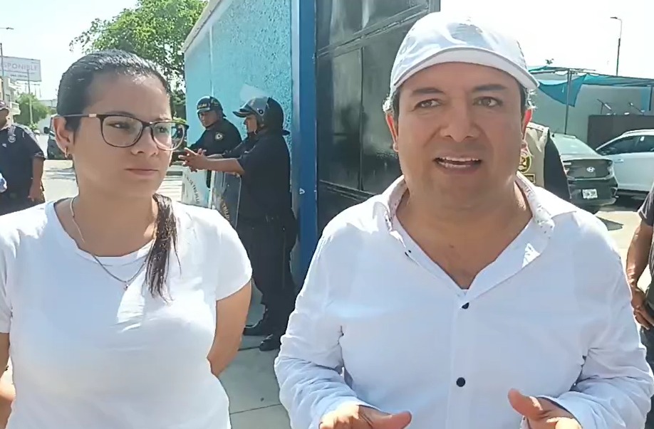 Arturo Fernández aparece junto a Gaby Lozada tras renuncia de sus gerentes