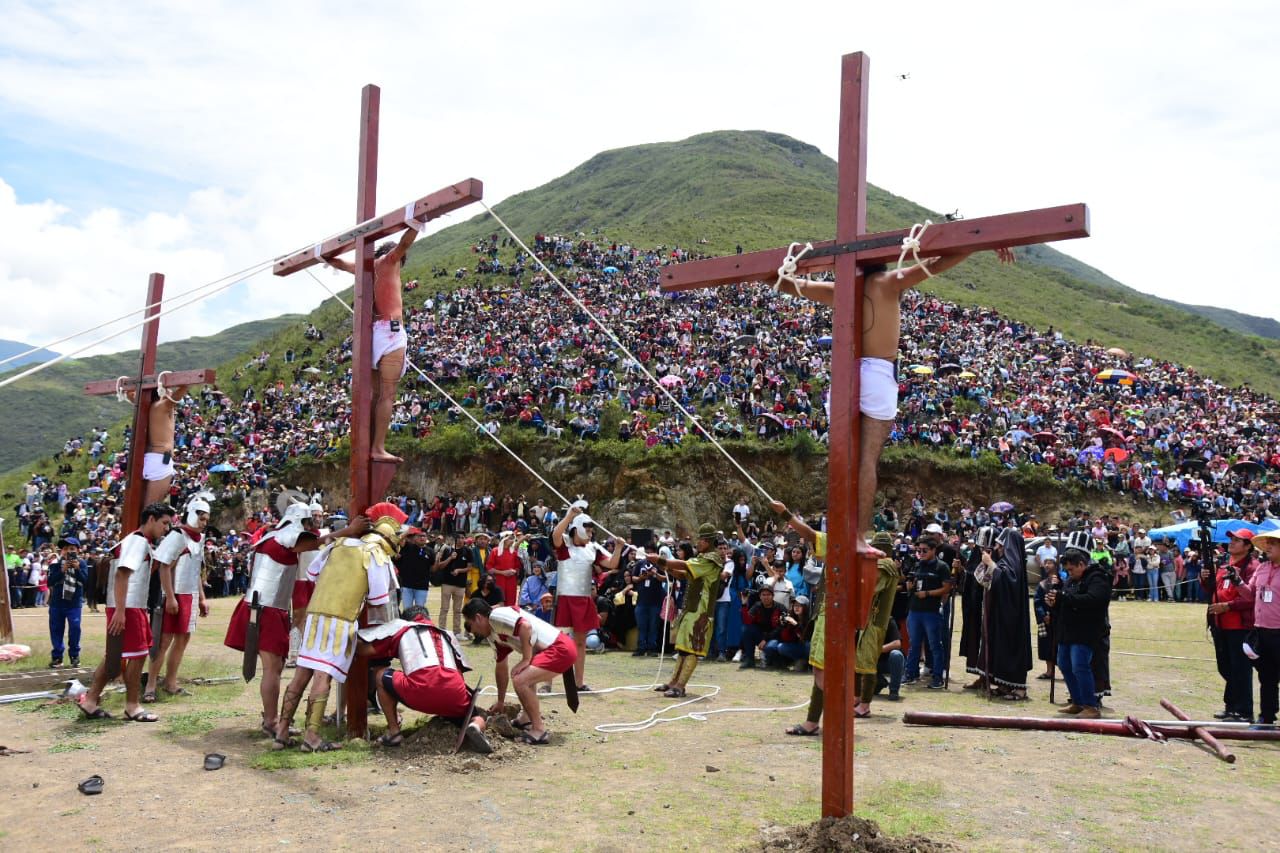 Otuzco: Miles de turistas en la celebración del Vía Crucis