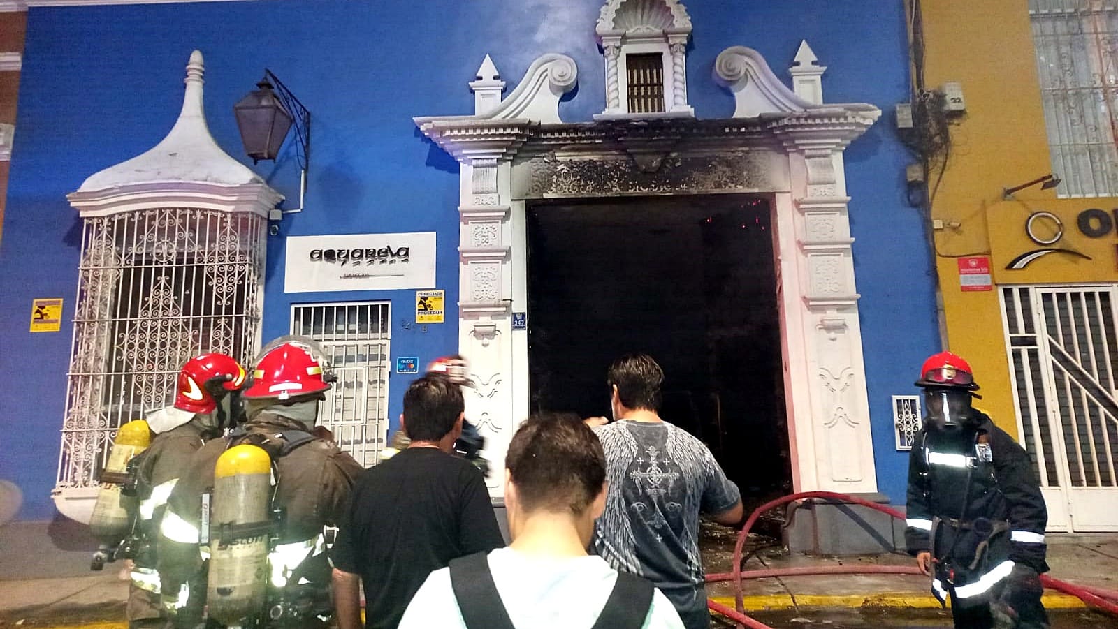 Trujillo: Adulta mayor queda atrapada durante incendio en casona del jirón Bolívar