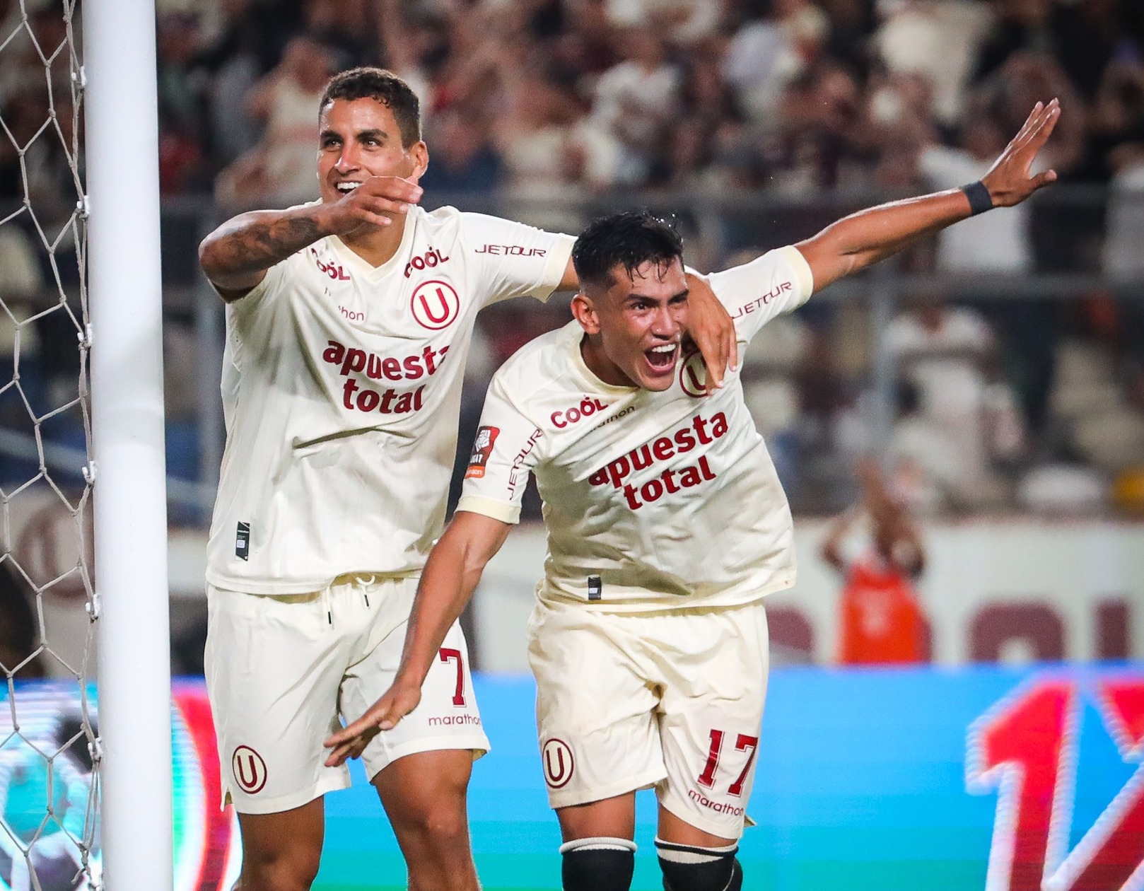 Liga 1: Universitario muestra supremacía y celebra ante Cristal