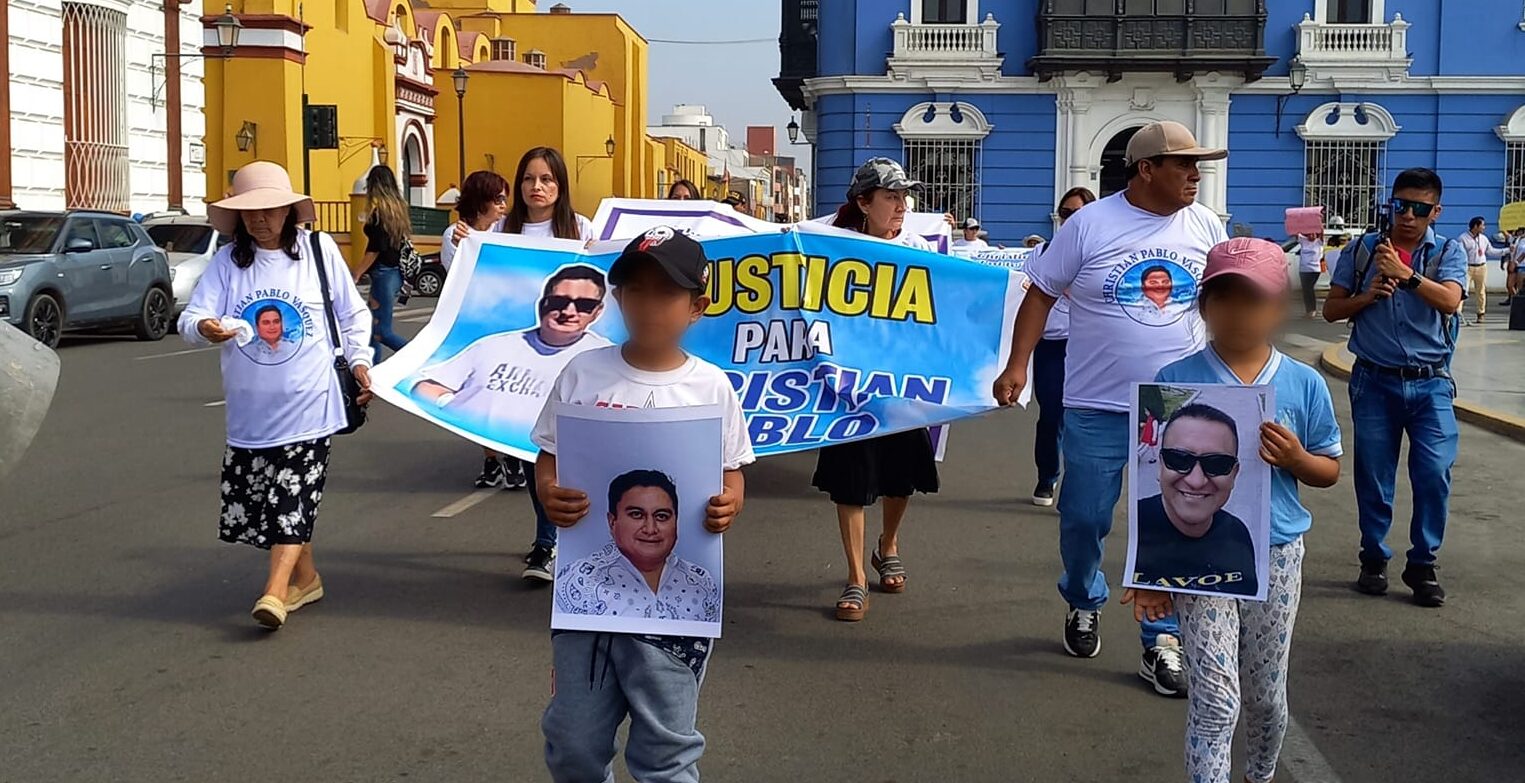 Familiares piden justicia para empresario asesinado junto a expolicía en El Porvenir
