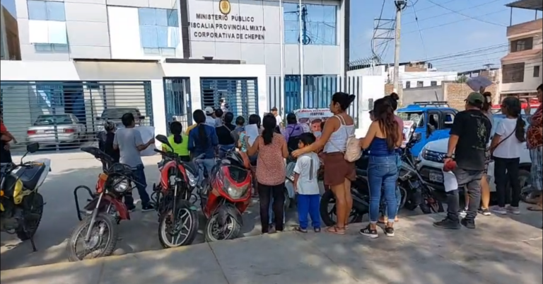 Chepén: Protestan en Fiscalía para pedir justicia por mototaxista que murió tras ser quemado vivo
