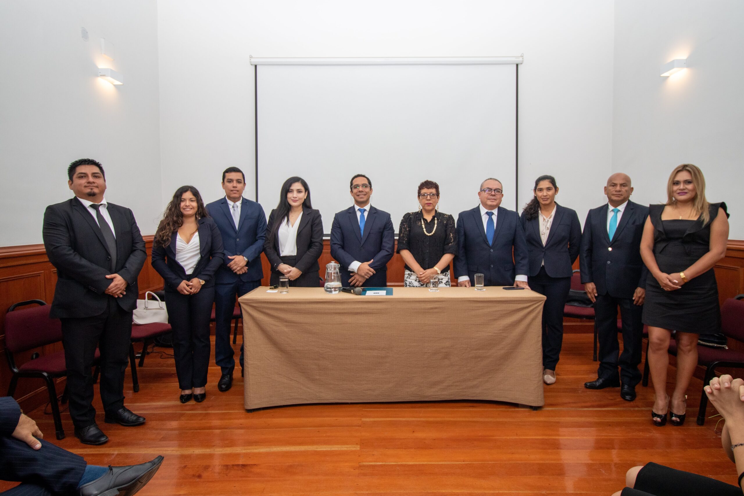 Yvo Hora es elegido como nuevo Decano del Colegio de Abogados de La Libertad