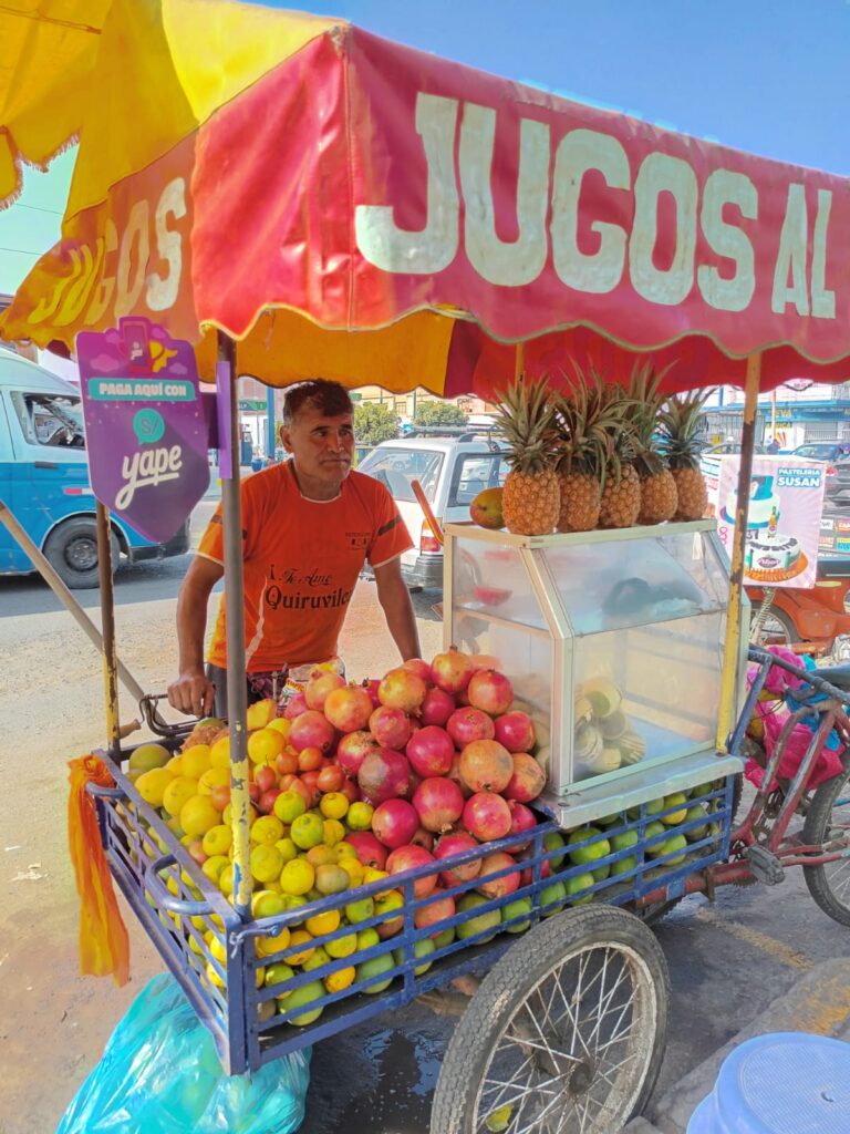 "Hay que seguir trabajando, así sea feriado": trabajadores no descansan en su día