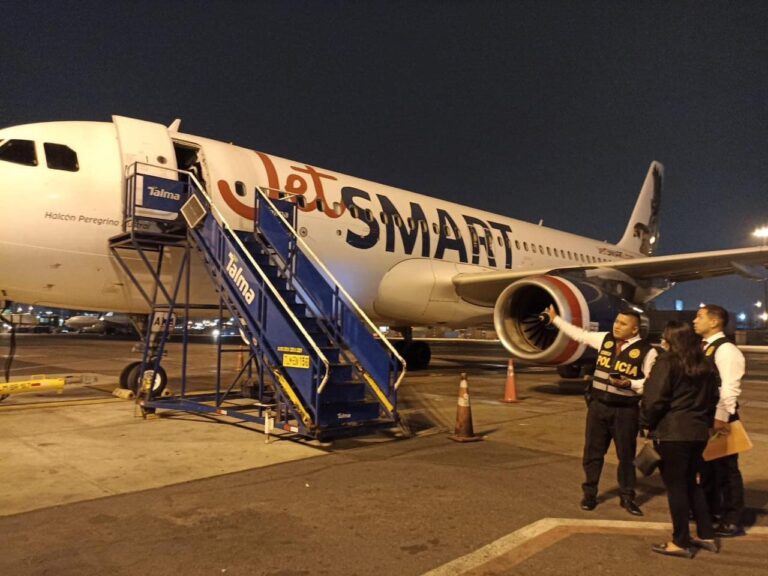 Mujer fallece en vuelo de Santiago de Chile a Trujillo
