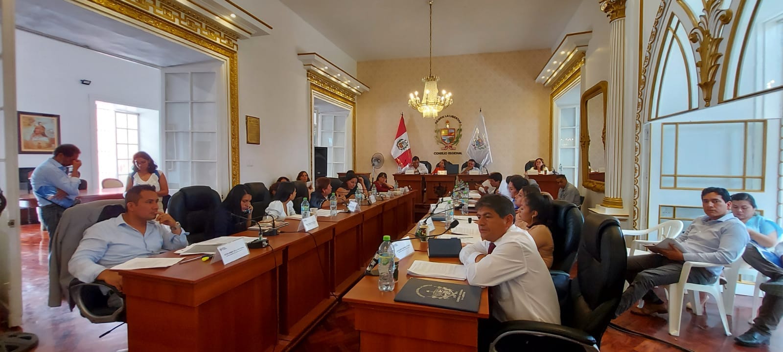 La Libertad: Consejo Regional aprueba licencias intermitentes de 36 días para que el gobernador César Acuña goce de "vacaciones"