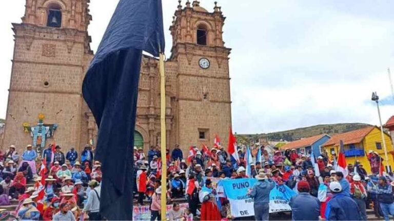 Tensión y protestas previas al Día de la Bandera en Puno