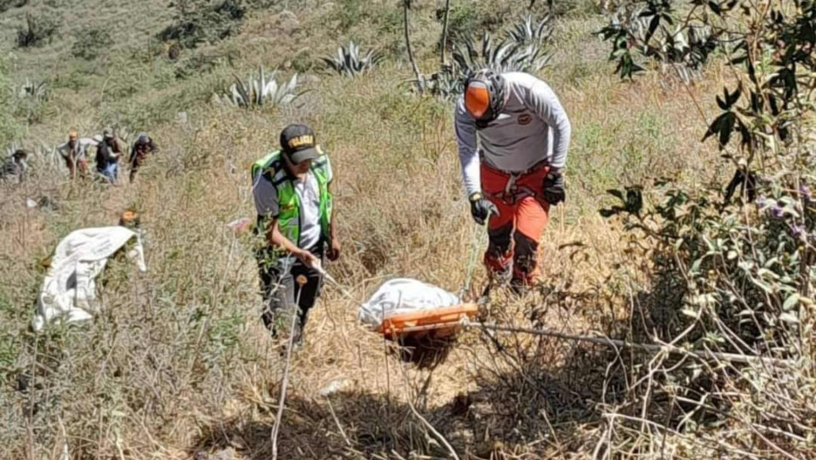 Ancash: caída de combi al abismo deja 5 músicos liberteños fallecidos y 5 heridos