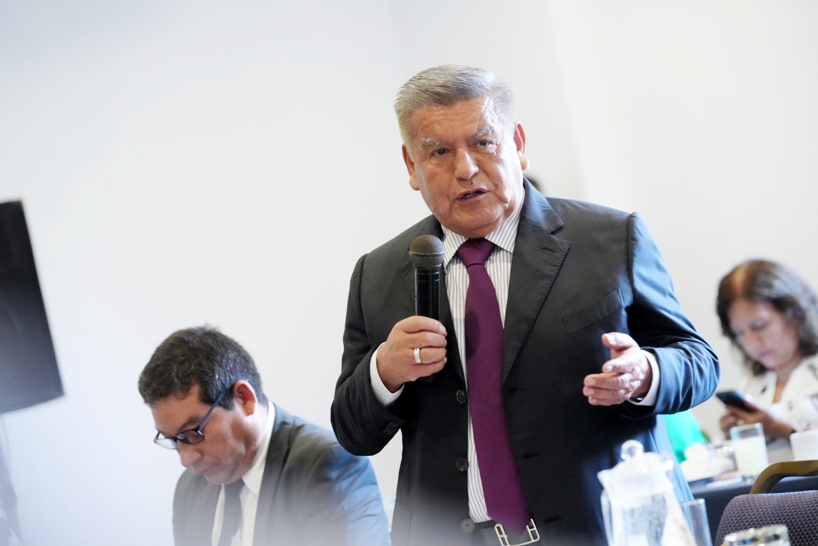 La Libertad: César Acuña solicita licencias  para dejar cargo de manera intermitente por un total de 36 días