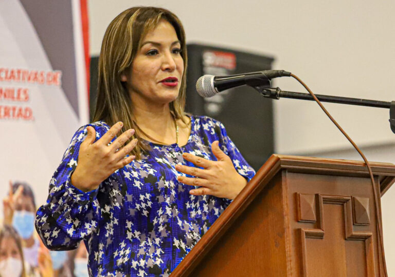 Congreso: Ética solo impone amonestación para congresista Magaly Ruiz por presunto recorte de sueldos
