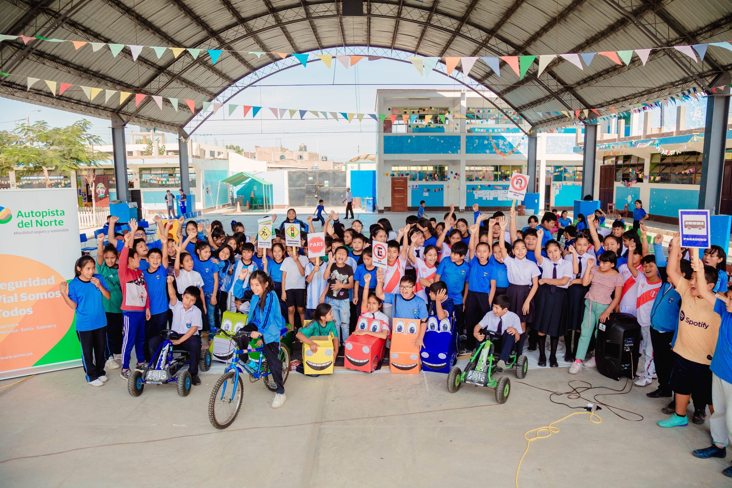 ¡Se unen! Escolares participan en taller de Peatón Seguro en Virú