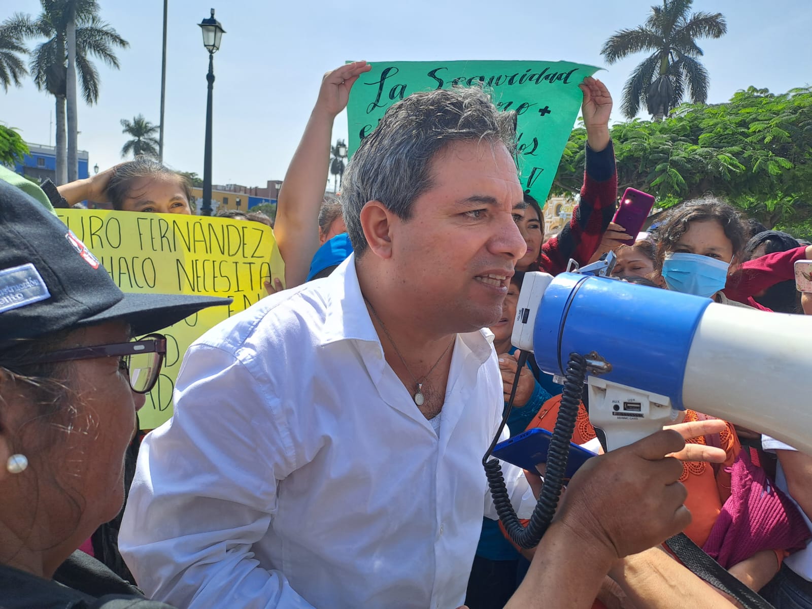 Alcalde de Trujillo, Arturo Fernández: "Me podrán sacar de la Municipalidad, pero no del corazón de la gente"