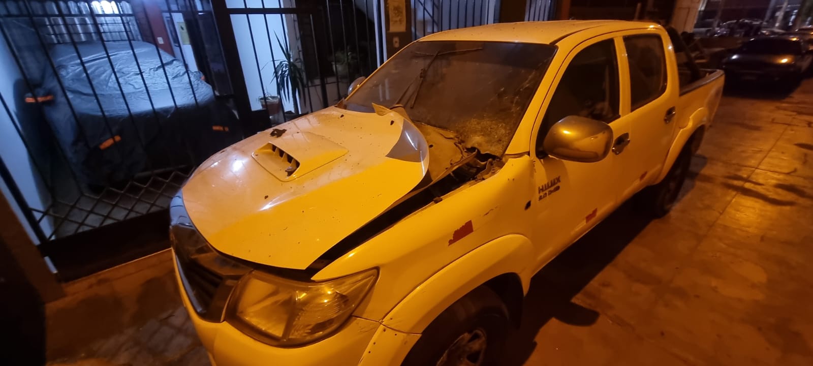 Trujillo: detonan explosivo en camioneta en la urb. Monserrate
