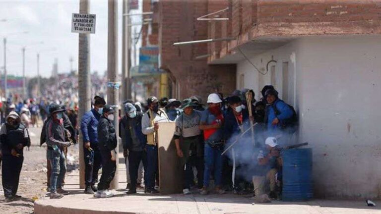 Ejército se niega a entregar el plan de operaciones para controlar protestas en Puno