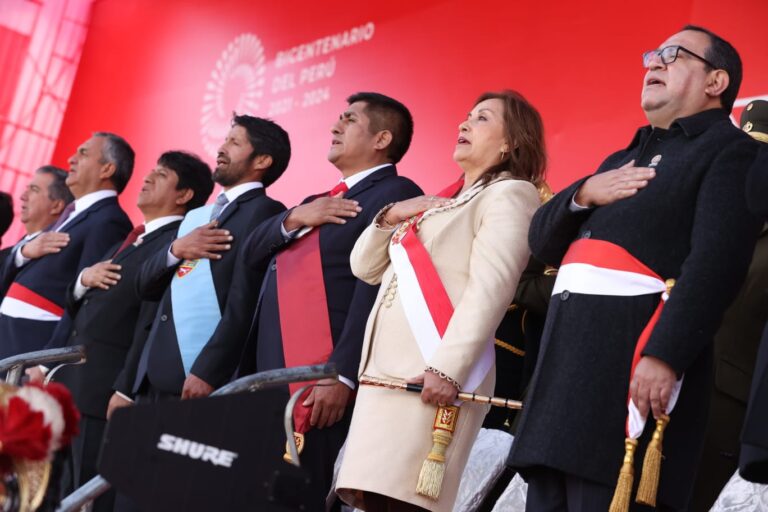 Dina Boluarte es abucheada durante ceremonia de aniversario de la Batalla de Junín