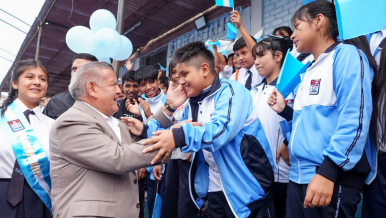 La Esperanza: Más de 2,500 estudiantes contarán con una nueva escuela