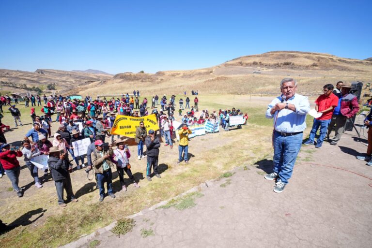 GORE reconstruirá I.E. “Ramón Castilla” y reanudará represa Huacatina en Julcán