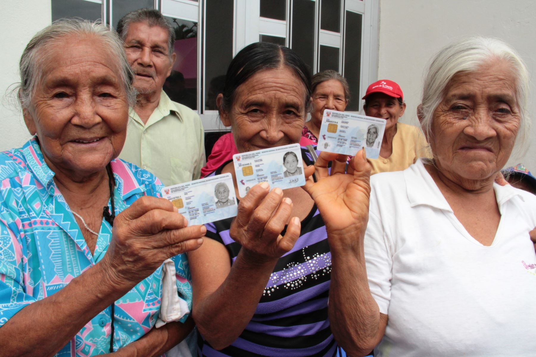 Adultos mayores obtuvieron un DNI por primera vez