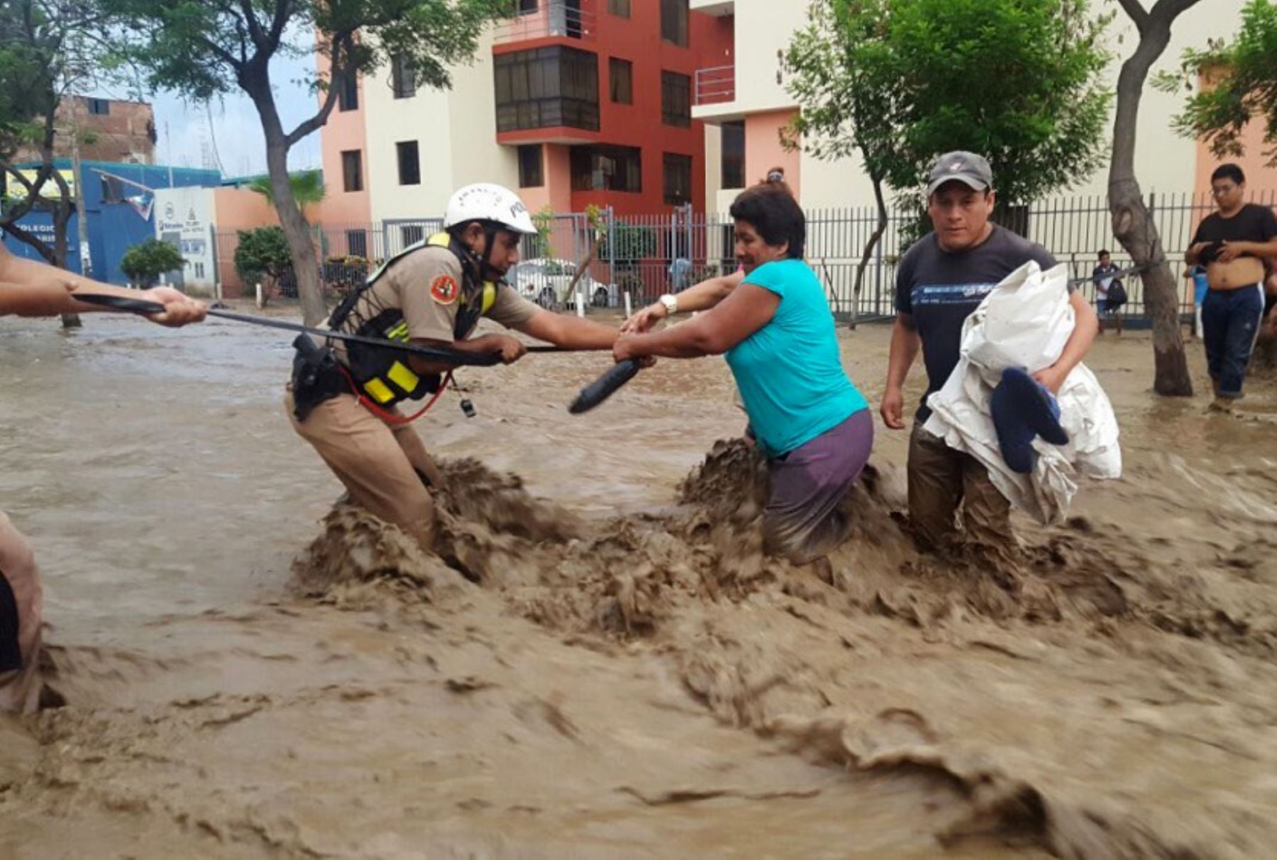 Alcalde de Víctor Larco sobre quebradas: "Estamos a la deriva"