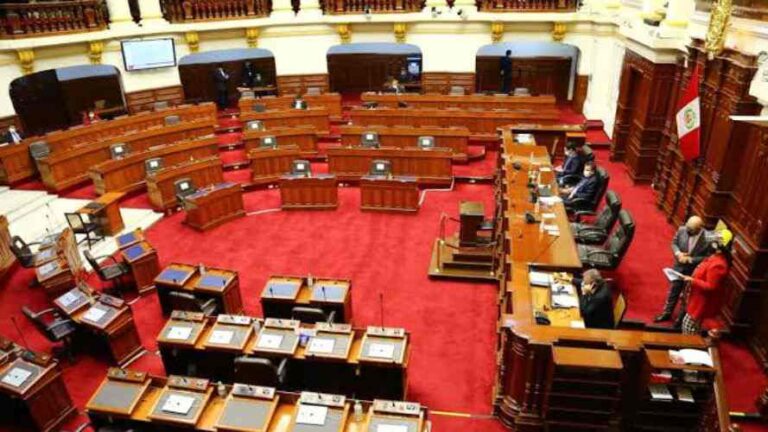 Gobernador de Puno es citado al Congreso por construcción de hospital y modificaciones presupuestales