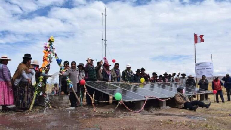 Innovación en Puno: Energía solar para obtener agua subterránea y superar la escasez hídrica