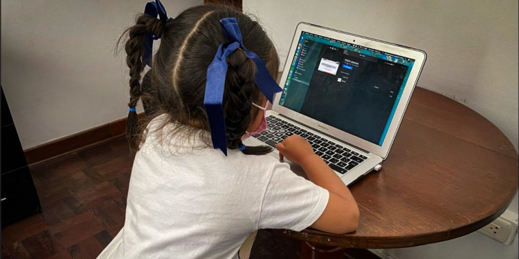 Perú: Más de 71 mil menores han recibido propuestas de contenido sexual por internet