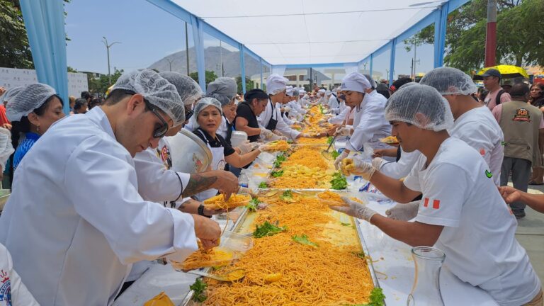 Florencia de Mora tiene «El Combinado Más Grande del Perú»