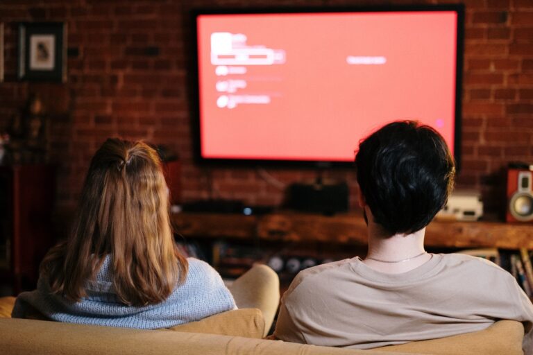 ¡Mejora tu Inglés con entretenimiento! Cuatro series Británicas recomendadas por el Británico
