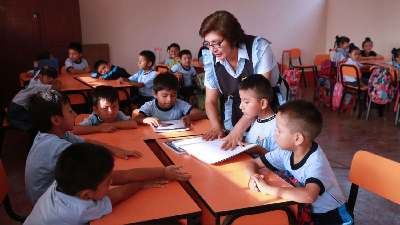 Escolares aprenderán educación financiera con cursos que establece Ley 31900