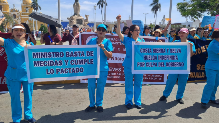 La Libertad: Personal de salud exige renuncia del ministro César Vásquez