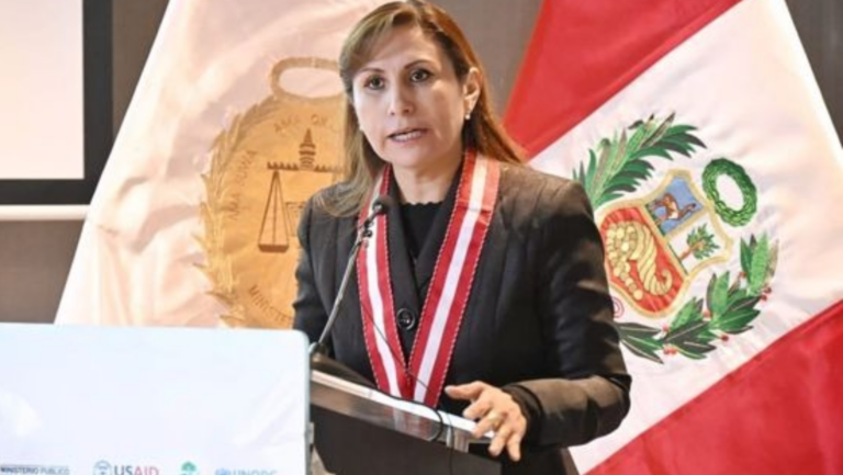 Bancadas exigen renuncia e investigación de la fiscal Patricia Benavides, tras escándalo en red criminal