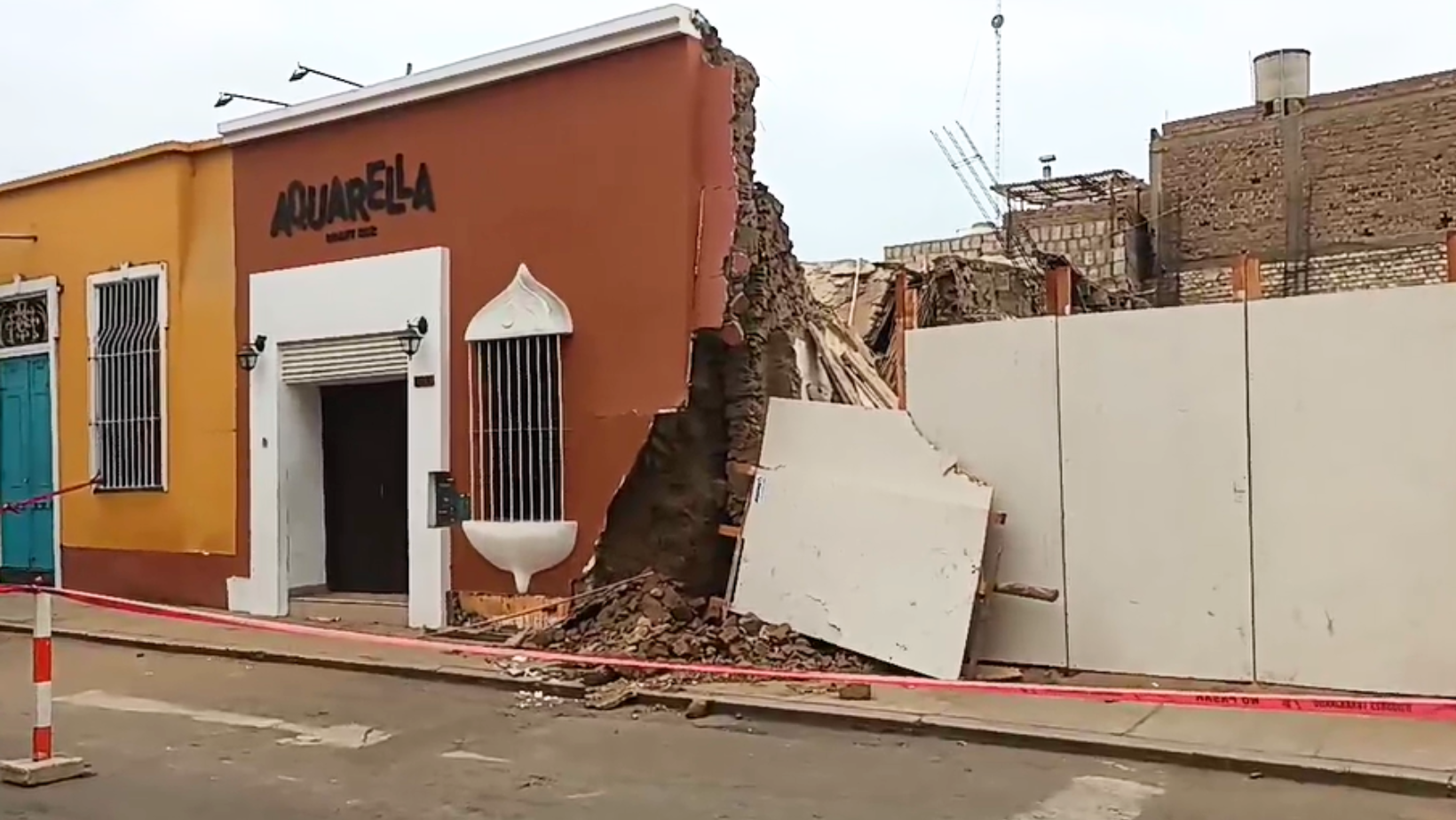 Trujillo: Derrumbe de casona por poco desencadena tragedia y genera pérdidas de 250 mil soles
