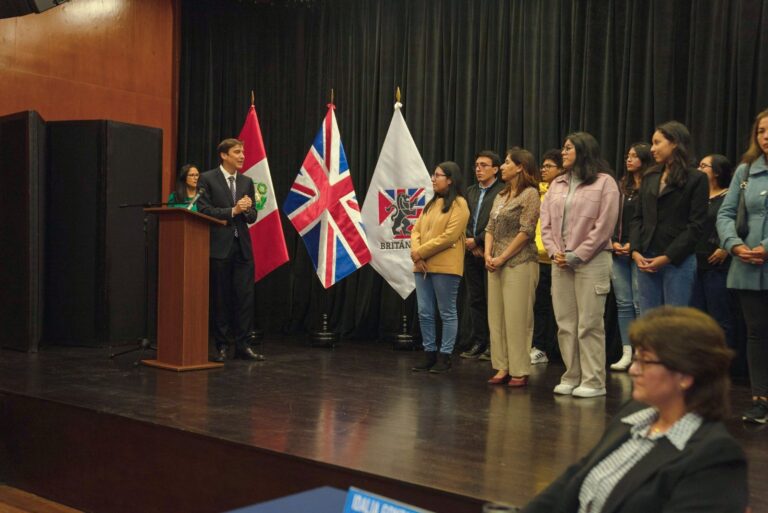 El Británico otorga 30 becas para estudiar en el Reino Unido