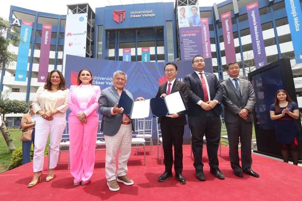 Trujillo: gigante tecnológico y UCV firman convenio para impulsar líderes en tecnología