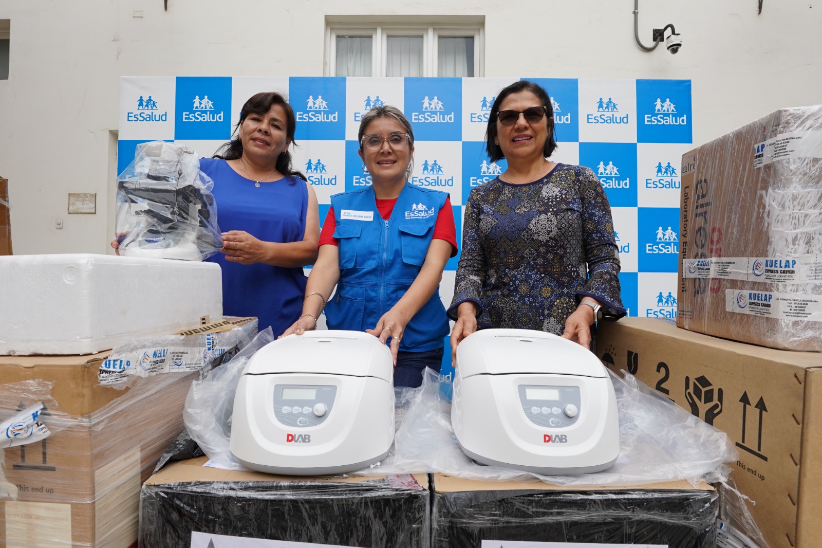 Trujillo: UCV entrega modernos equipos médicos a EsSalud para beneficiar a más de 80 mil asegurados
