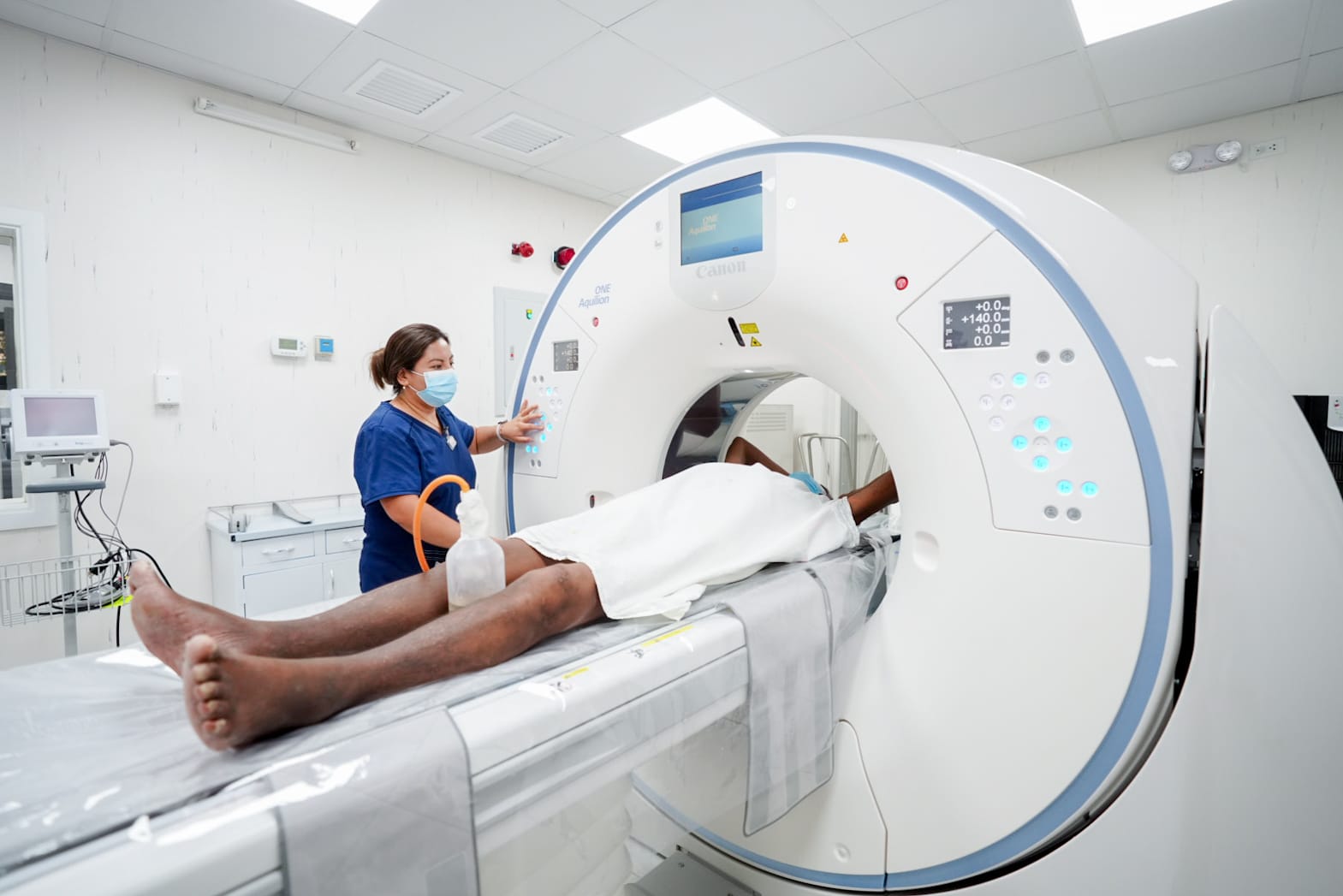 Trujillo: Hospital Belén cuenta con nuevo y moderno tomógrafo