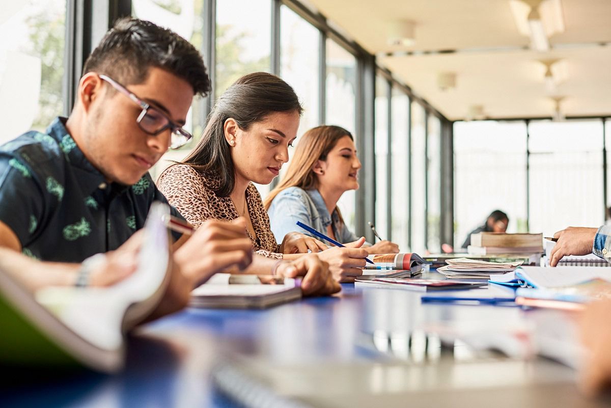 El Británico: aprender un segundo idioma tiene mayor demanda en escolares y universitarios