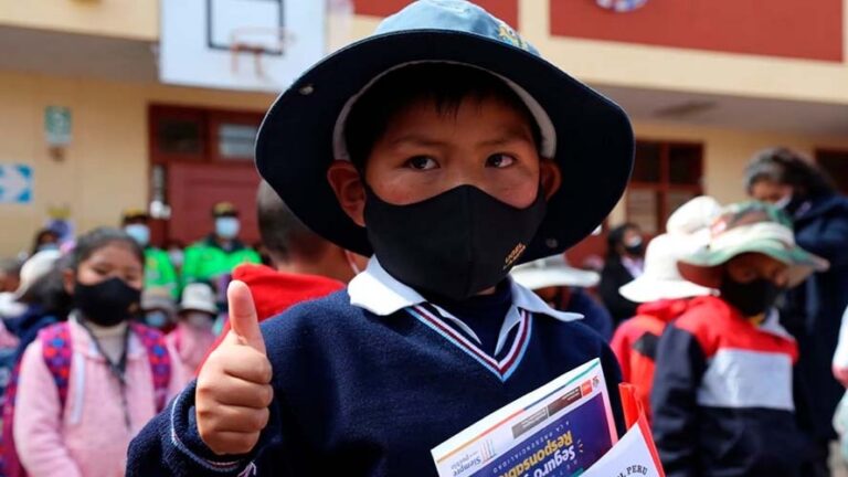 Alarmante descenso de población escolar en Puno