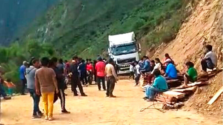 Continúan los derrumbes en la ruta Ayacucho- Huancayo