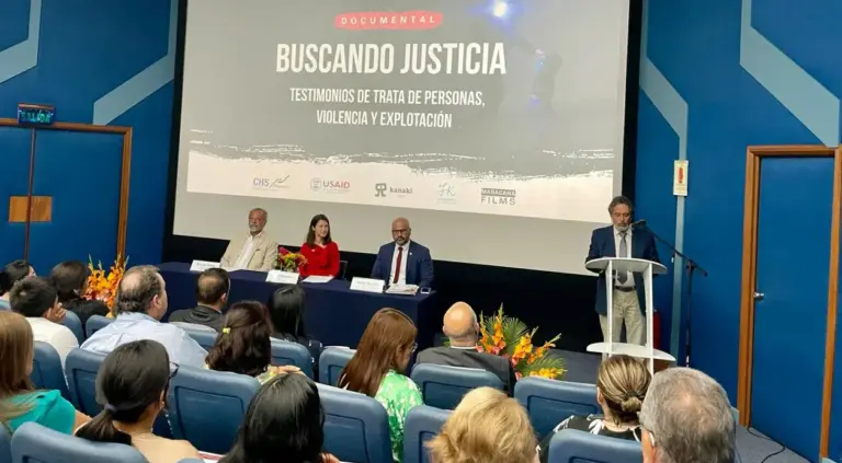 Presentan documental con testimonios de sobrevivientes de la trata de personas