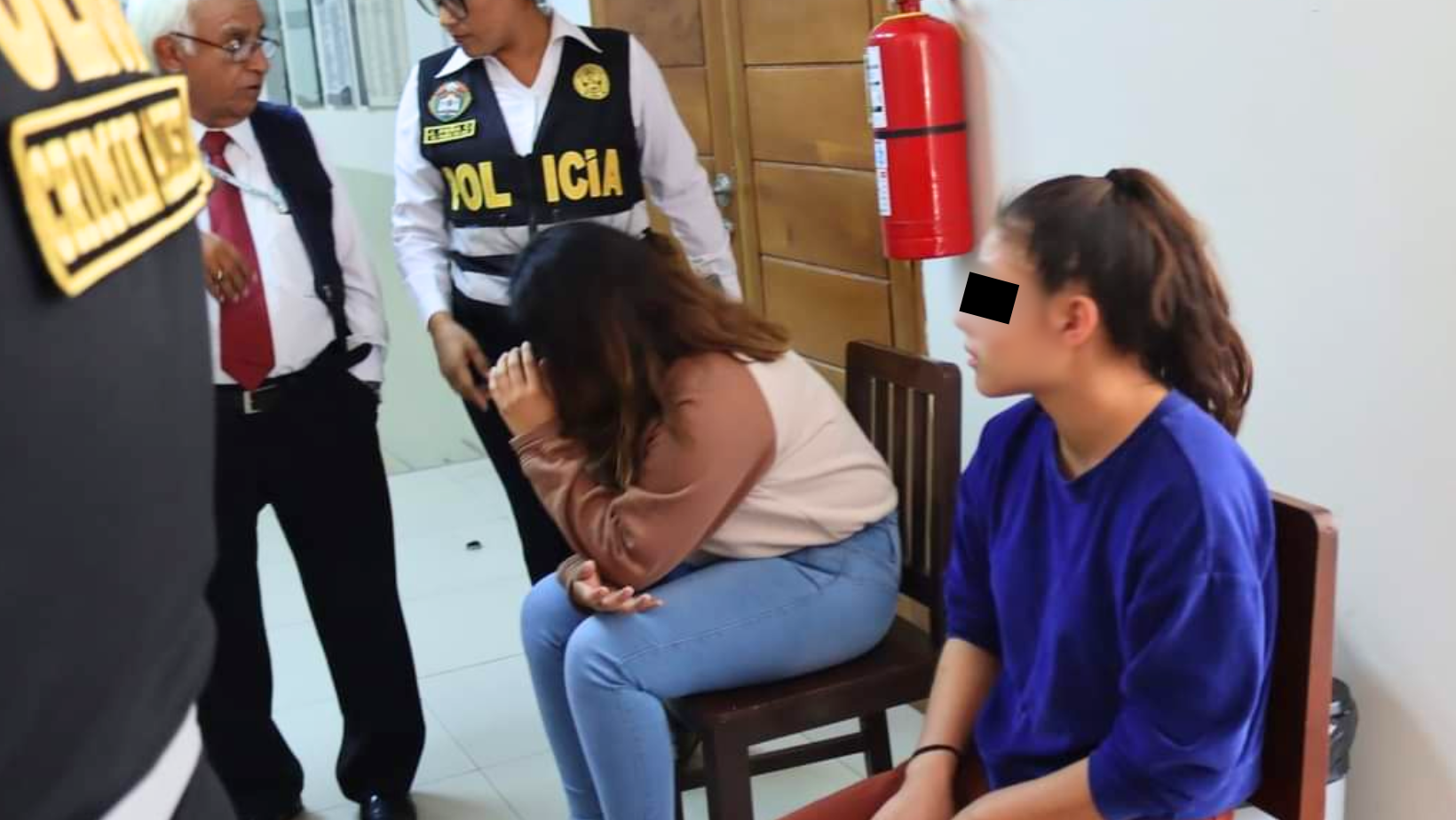 Trujillo: Detienen a dos postulantes de la UNT con dispositivos para copiar examen ordinario